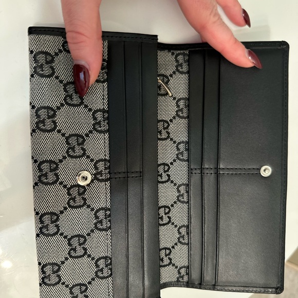 Designer imitation wallet. - Picture 3 of 4